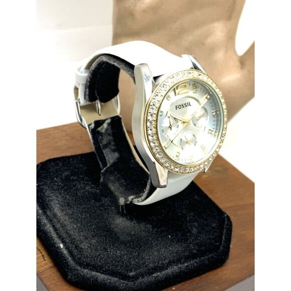 Fossil Women\'s Watch ES3204 Riley Quartz Gemmed Two Tone White Leather Band 38mm